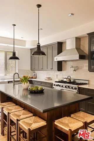 , Encino, California 91436