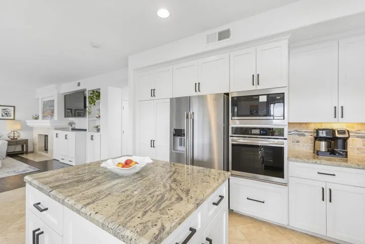 1738 Blackbird Circle, Carlsbad, California 92011