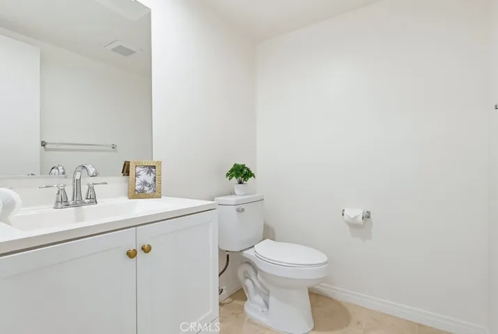 Downstairs half bath