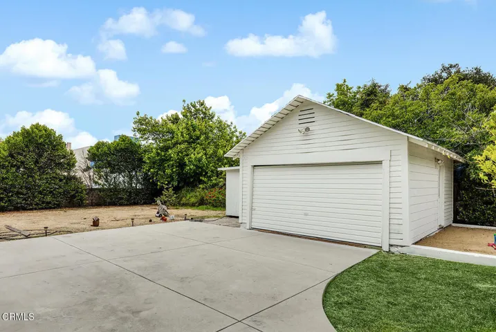 1969 N Raymond Ave 029-mls
