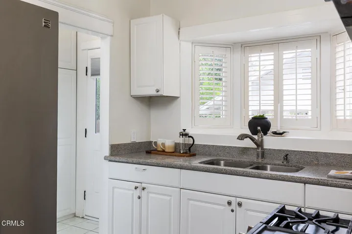 1969 N Raymond Ave 014-mls
