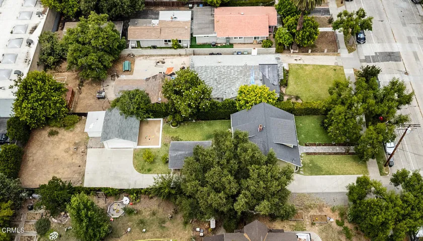 1969 N Raymond Ave 033-mls