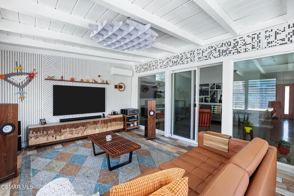 Interior Pro Images 9401 Valjean Ave-44