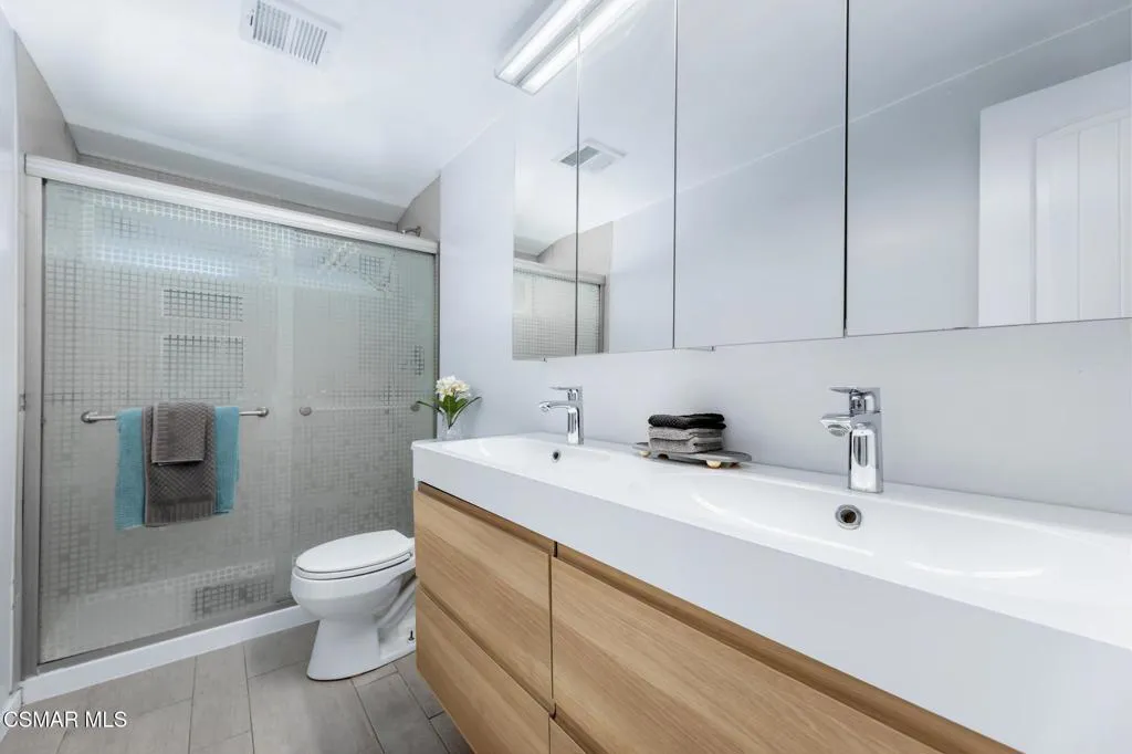 Interior Pro Images 9401 Valjean Ave-54