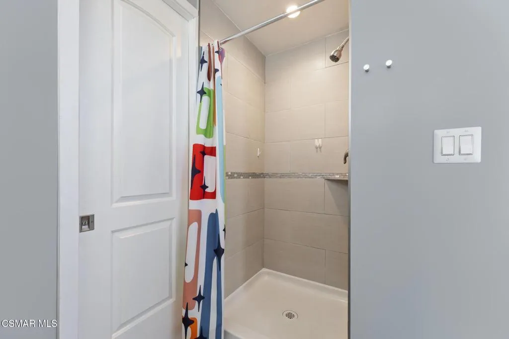 Interior Pro Images 9401 Valjean Ave-50