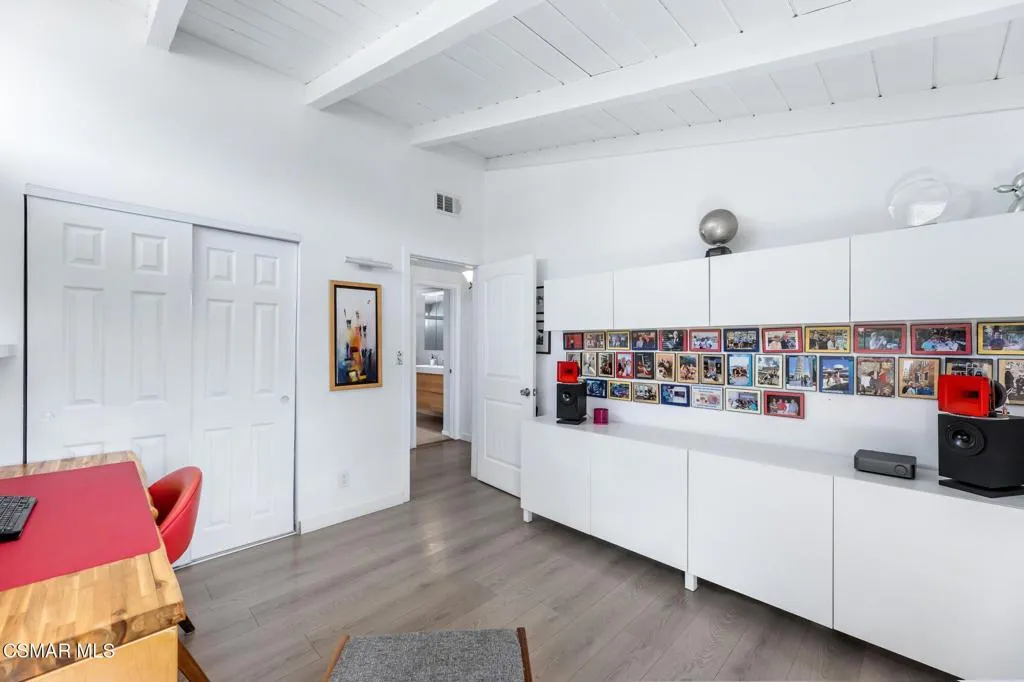 Interior Pro Images 9401 Valjean Ave-53