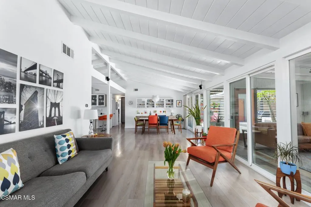 Interior Pro Images 9401 Valjean Ave-28