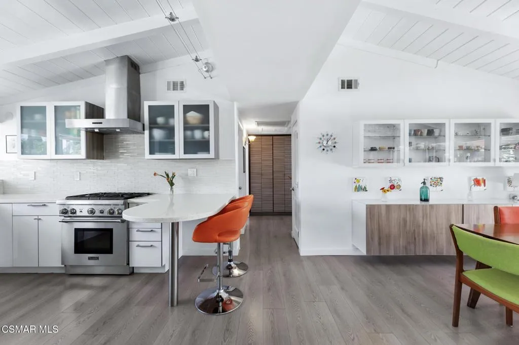 Interior Pro Images 9401 Valjean Ave-30