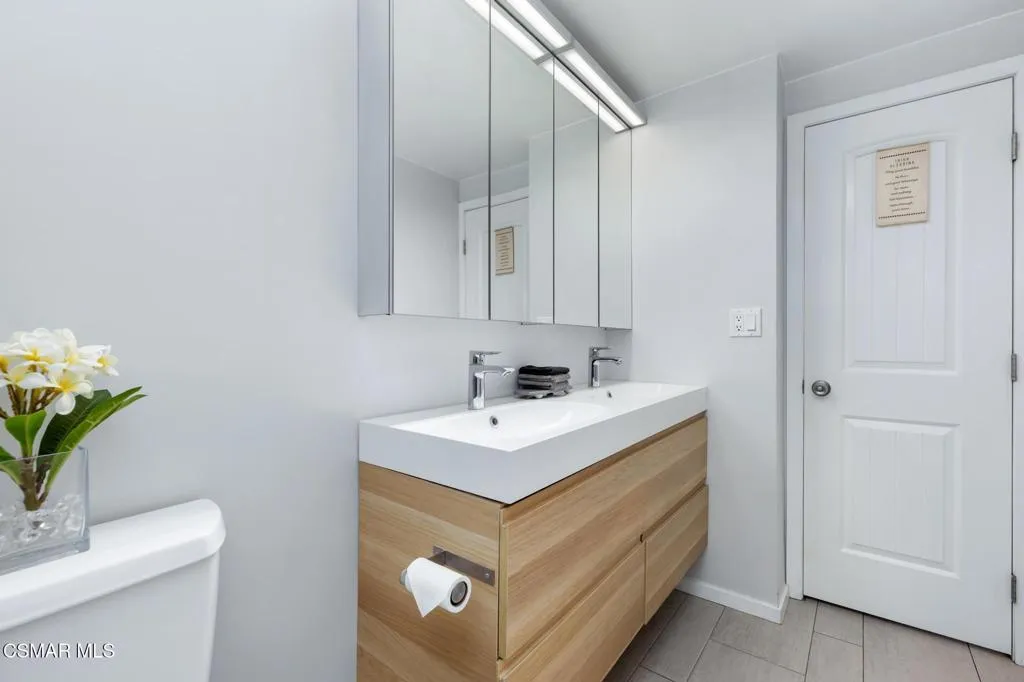 Interior Pro Images 9401 Valjean Ave-55