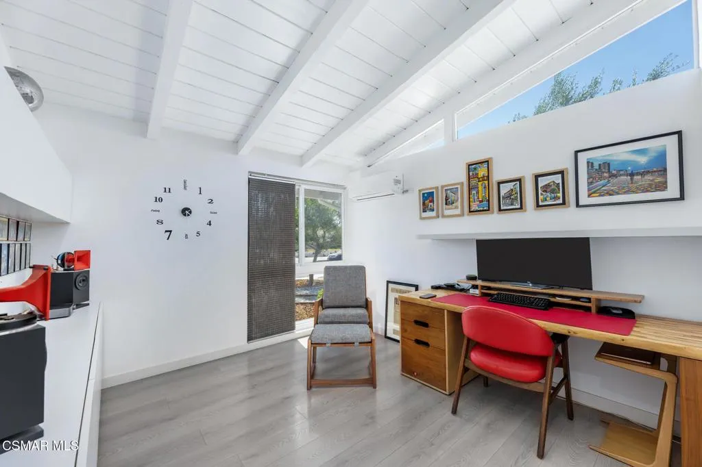Interior Pro Images 9401 Valjean Ave-51