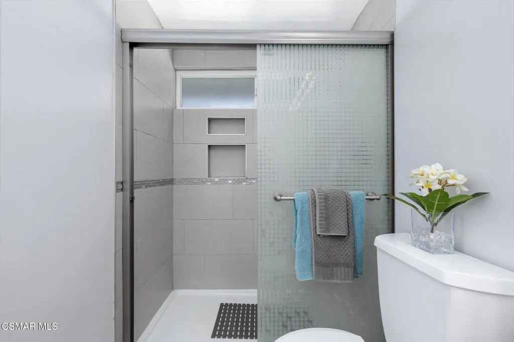 Interior Pro Images 9401 Valjean Ave-56