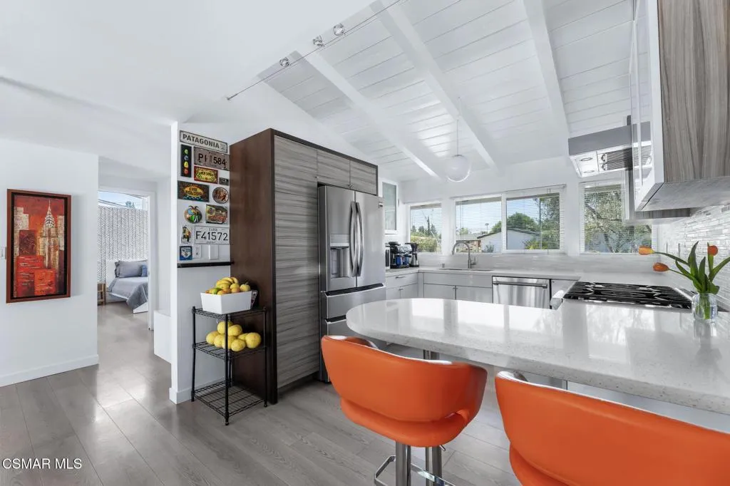 Interior Pro Images 9401 Valjean Ave-33