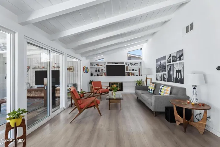 Interior Pro Images 9401 Valjean Ave-25