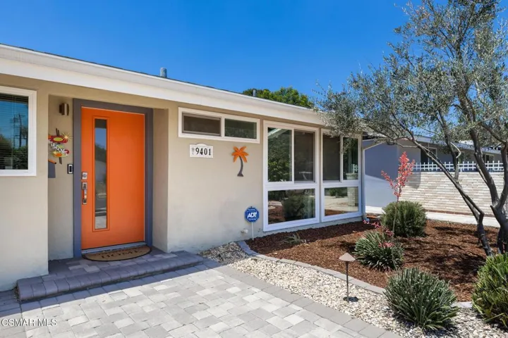 Interior Pro Images 9401 Valjean Ave-10
