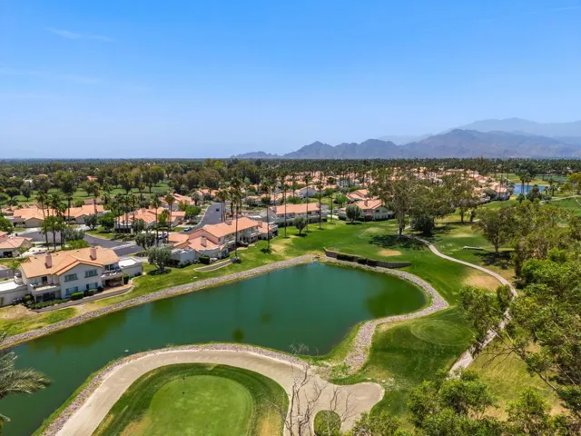 9-web-or-mls-KCDesertFalls_OPMG_0526_009