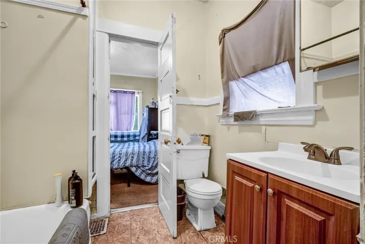 Front unit bathroom