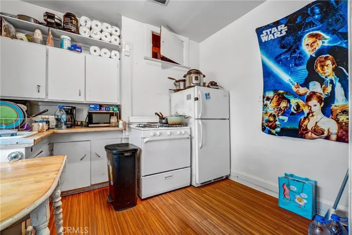 Back unit kitchen