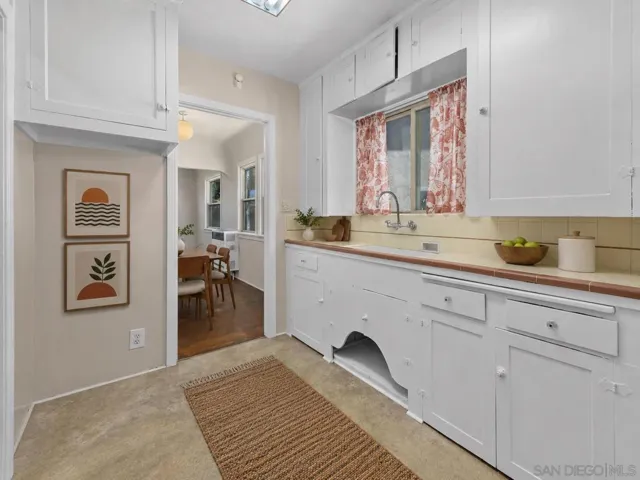 https://zimg.paragon.ice.com/ParagonImages/Property/PA/SDMLS/260013122/17/533/400/c946df2b49e86cc24d42f956224f0f15/3/d0bef7e4a8aa3a90950e2f6667fcda37/260013122-4ab9f8c5-1920-4719-a667-acfd651e4301.JPG