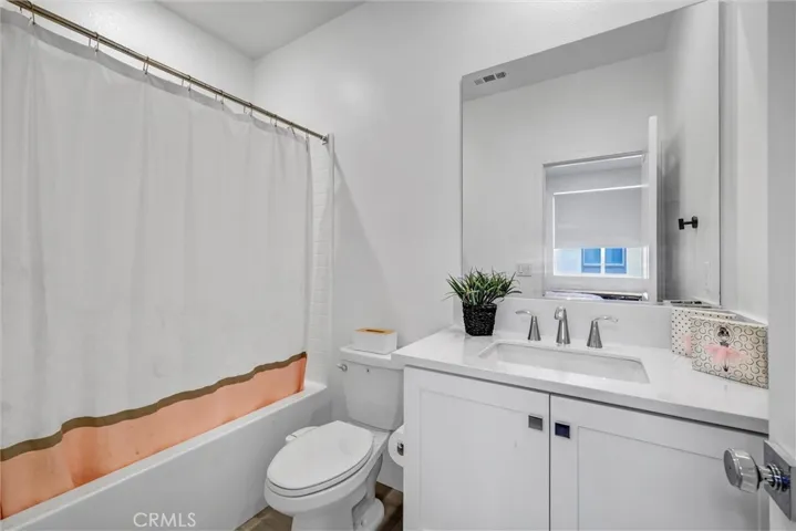bedroom 2 insuite bathroom