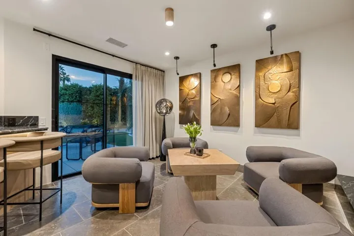 Bar/Lounge