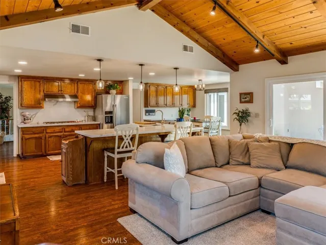 1062 Camelot Drive, Santa Maria, California 93455