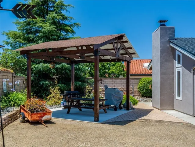 1062 Camelot Drive, Santa Maria, California 93455