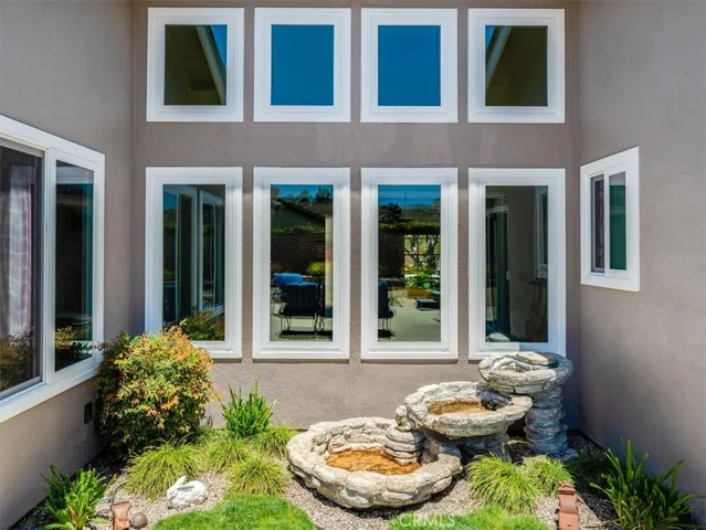 1062 Camelot Drive, Santa Maria, California 93455