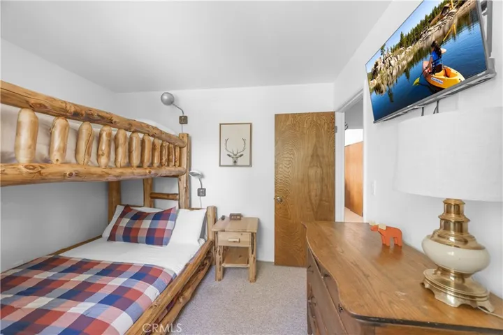 170 N Eureka Drive, Big Bear Lake, California 92315