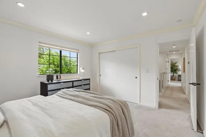 105 Quarry Lane, Santa Cruz, California 95060