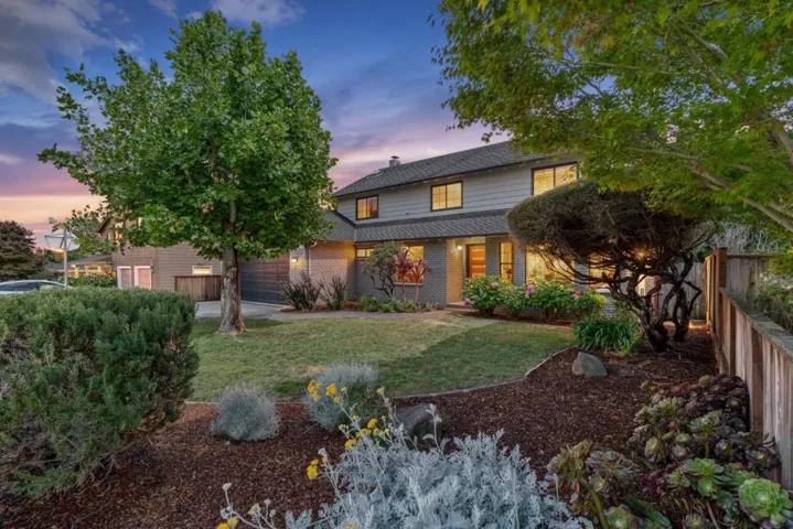 105 Quarry Lane, Santa Cruz, California 95060