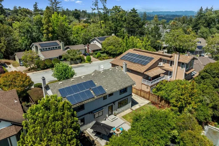 105 Quarry Lane, Santa Cruz, California 95060