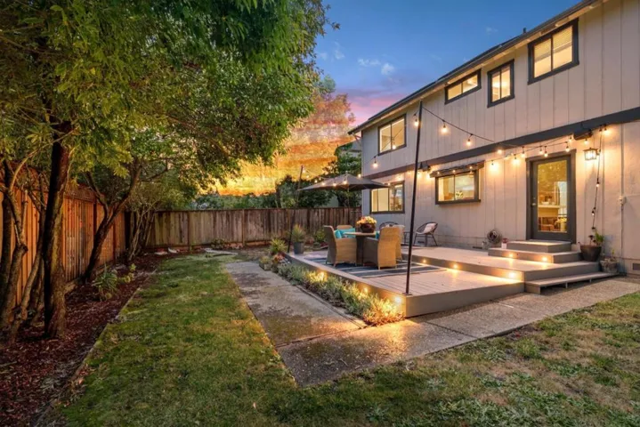 105 Quarry Lane, Santa Cruz, California 95060