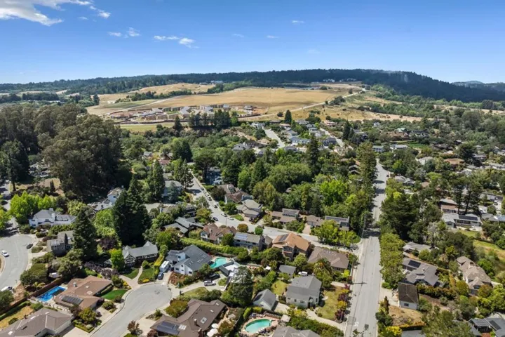 105 Quarry Lane, Santa Cruz, California 95060