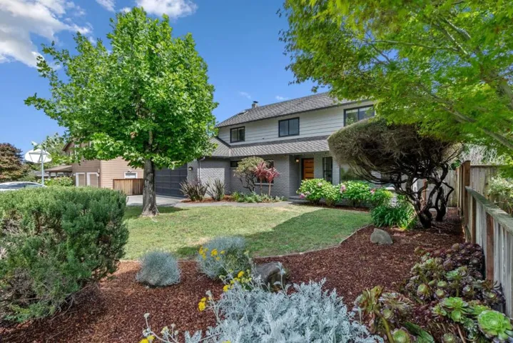 105 Quarry Lane, Santa Cruz, California 95060
