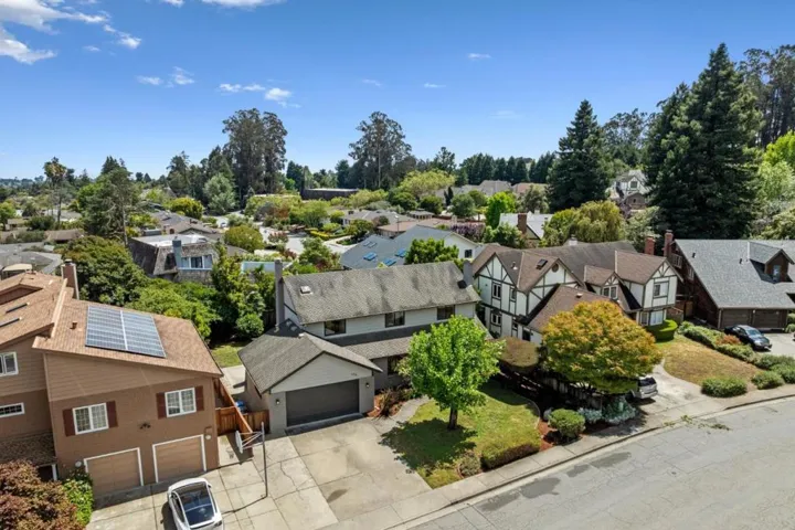 105 Quarry Lane, Santa Cruz, California 95060