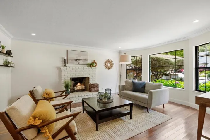 105 Quarry Lane, Santa Cruz, California 95060