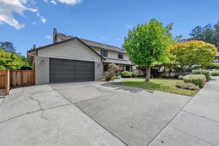 105 Quarry Lane, Santa Cruz, California 95060