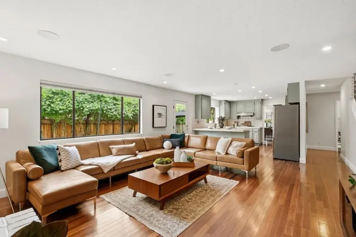 105 Quarry Lane, Santa Cruz, California 95060