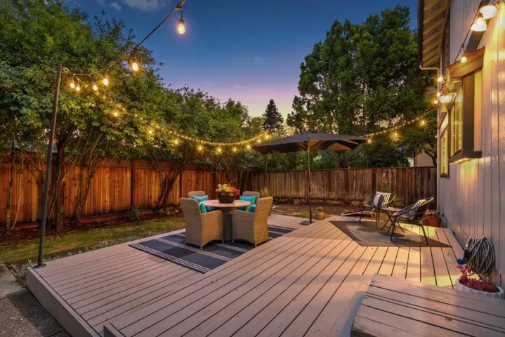 105 Quarry Lane, Santa Cruz, California 95060