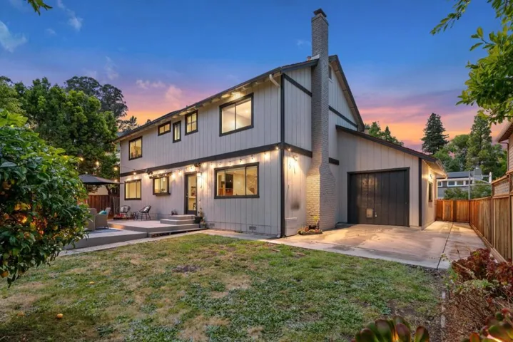 105 Quarry Lane, Santa Cruz, California 95060