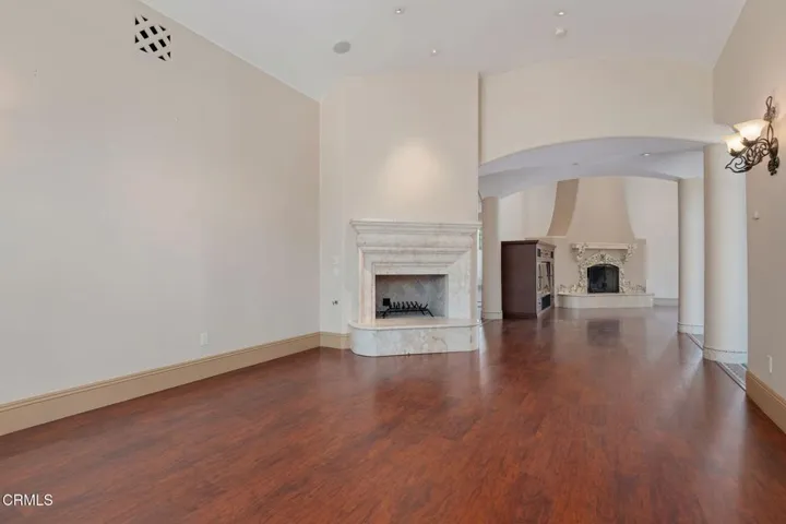 26-Family Room
