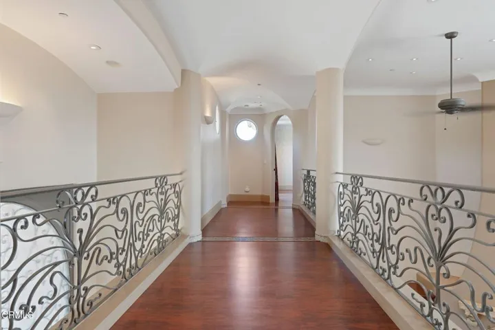 51-Upstairs Hallway