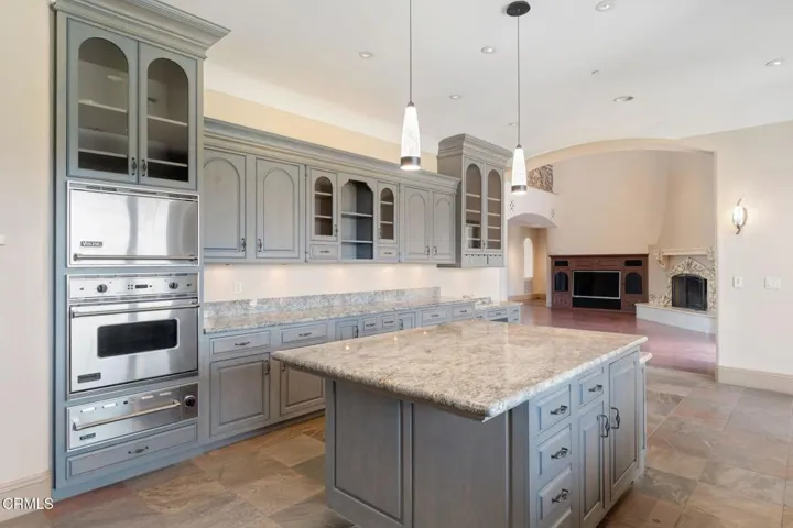 30-Kitchen