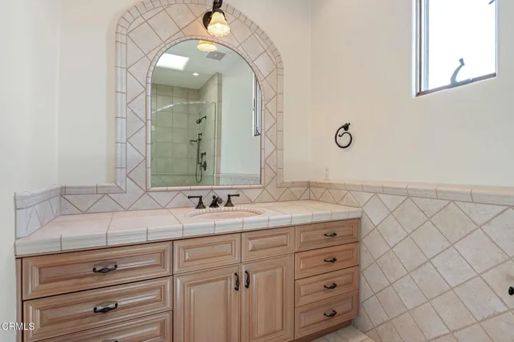 68-Bathroom 2
