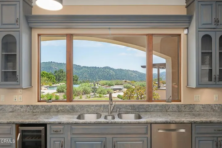 32-Kitchen