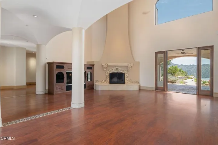 22-Living Room