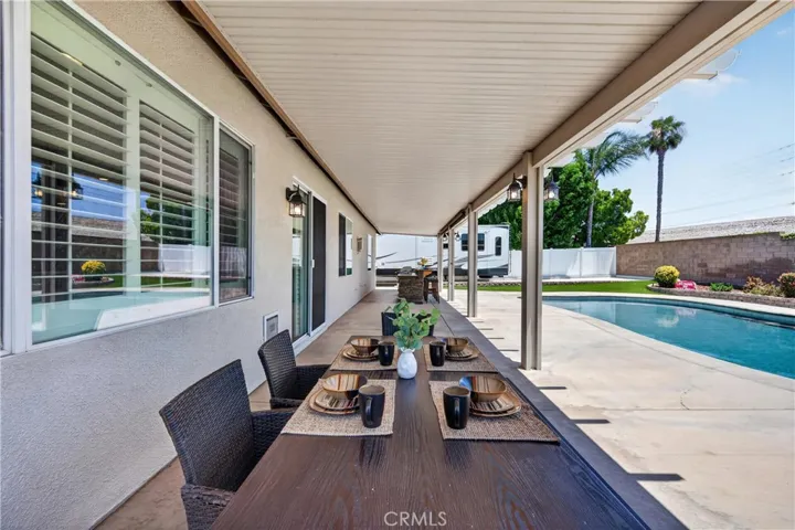 Entertainer's Backyard