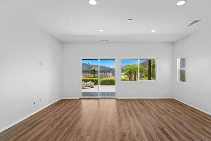 , Fallbrook, California 92028