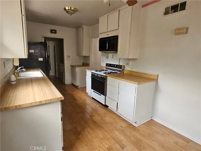 15949 Ludlow Street, Granada Hills, California 91344