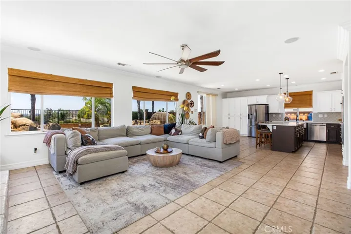 32304 Daisy, Winchester, California 92596